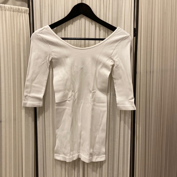 GUC * Guess by Marciano * Half Sleeve Ribbed Stretch Top * Size XS/S - Picture 1 of 4